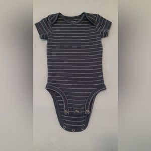 💚Carter’s 3month baby boy onesie with navy blue & white stripes
